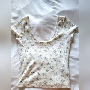 H&M floral tshirt